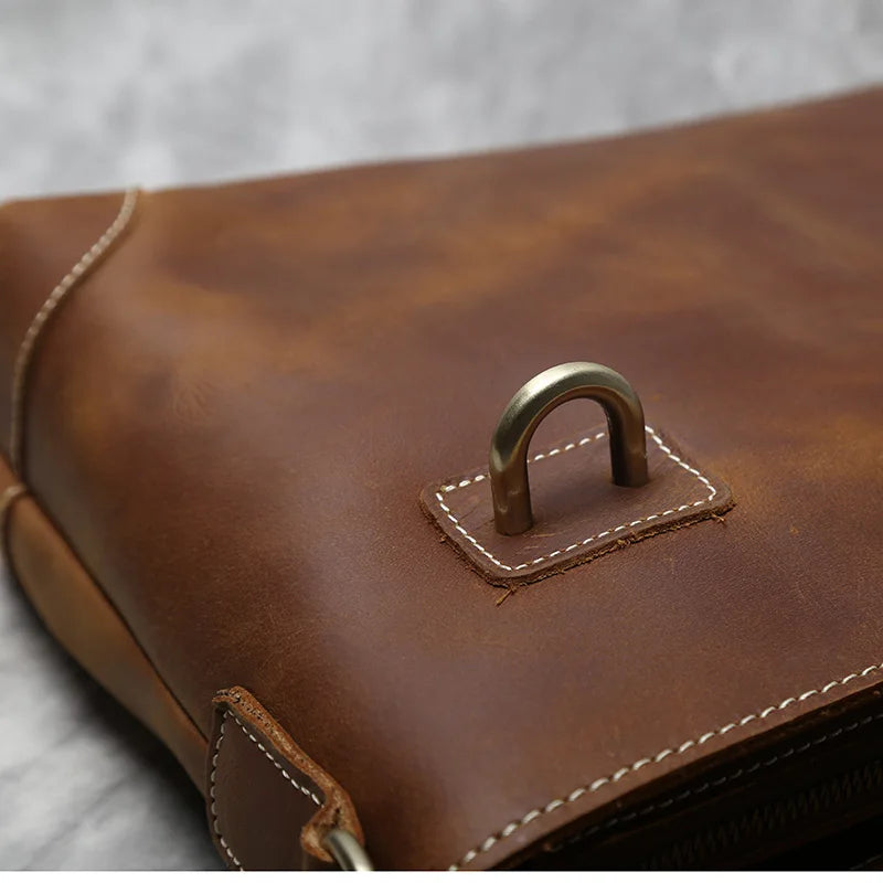 Minimalist messenger bag