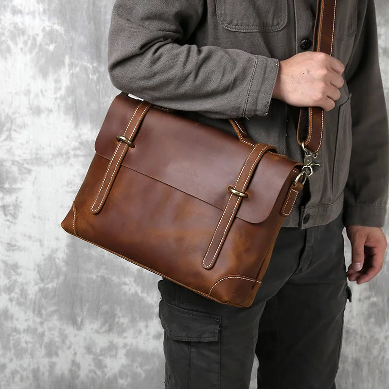 Minimalist messenger bag