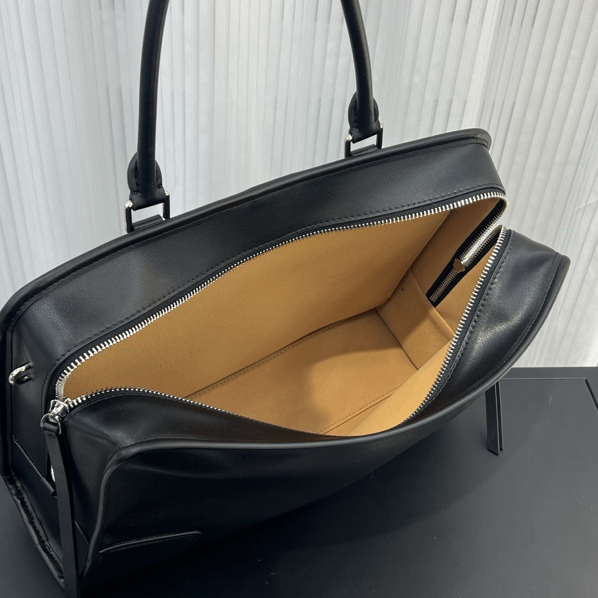 Amazona leather tote