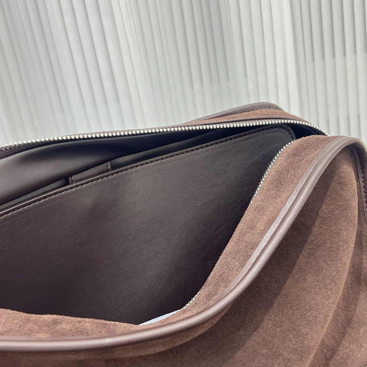 Amazona leather tote