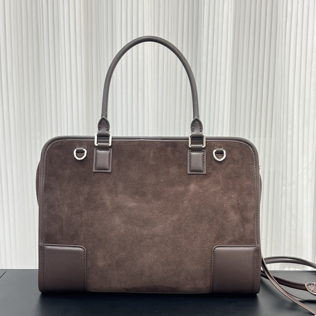 Amazona leather tote