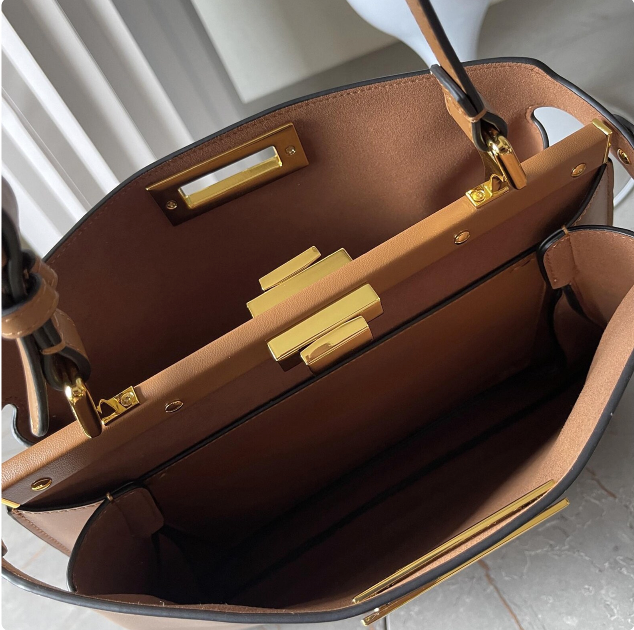 Fashion designer bag