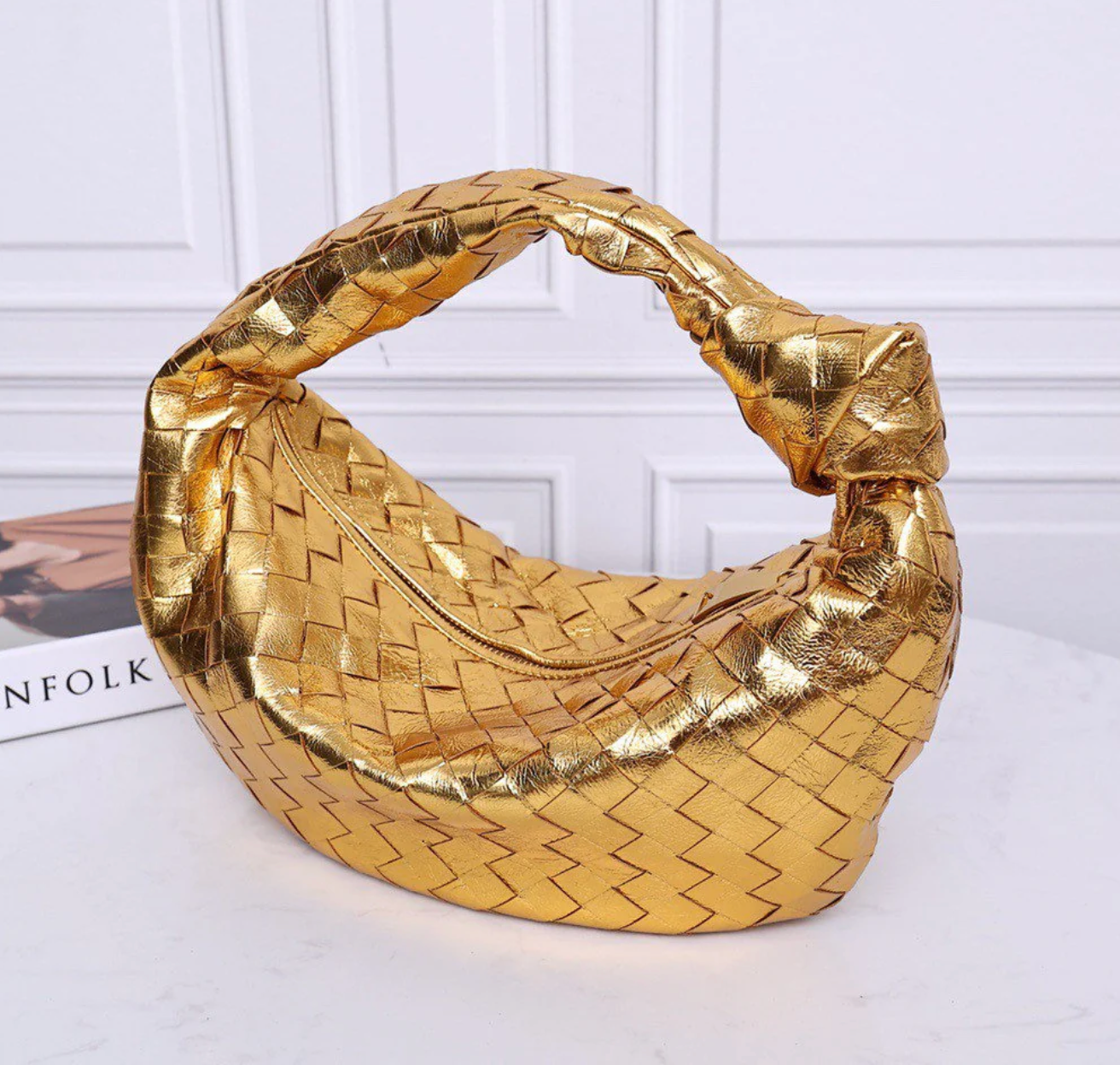 Knotted Intrecciato Lambskin Hobo Bag – Metallic Gold