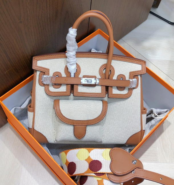 Vene crossbody canvas bag