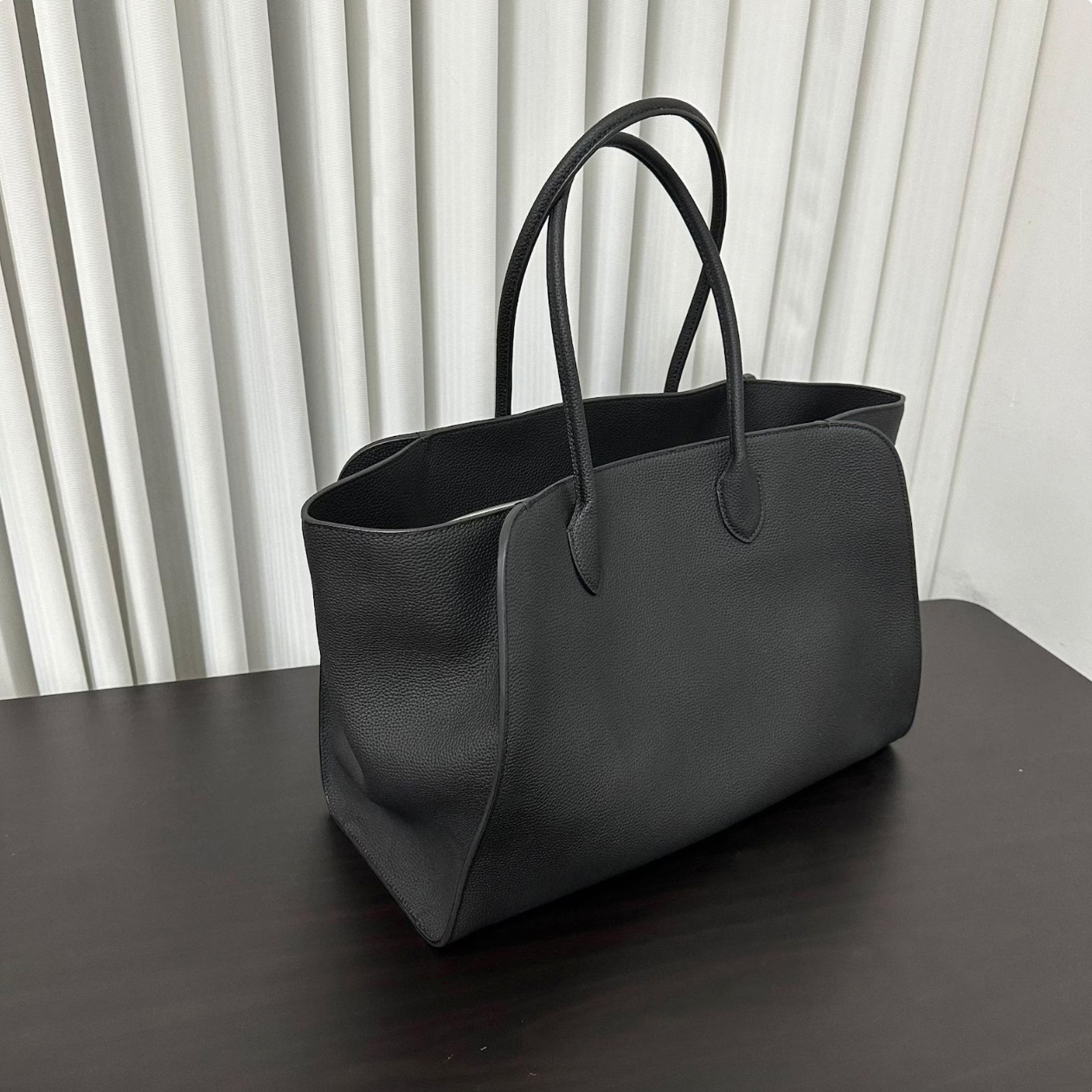 Mimoza leather tote