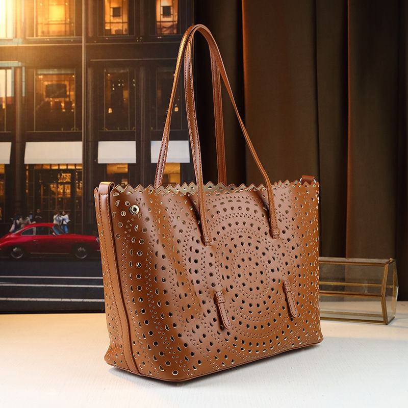 Mina leather tote