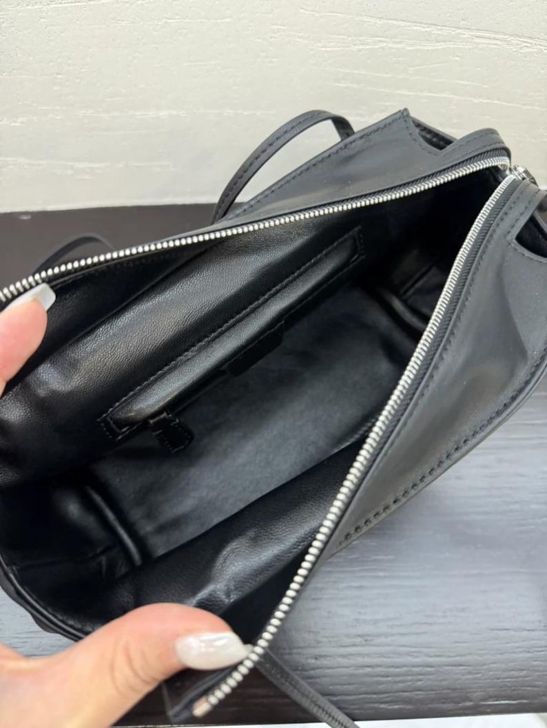 Venebag Bare Shoulder Bag styled as an everyday shoulder bag