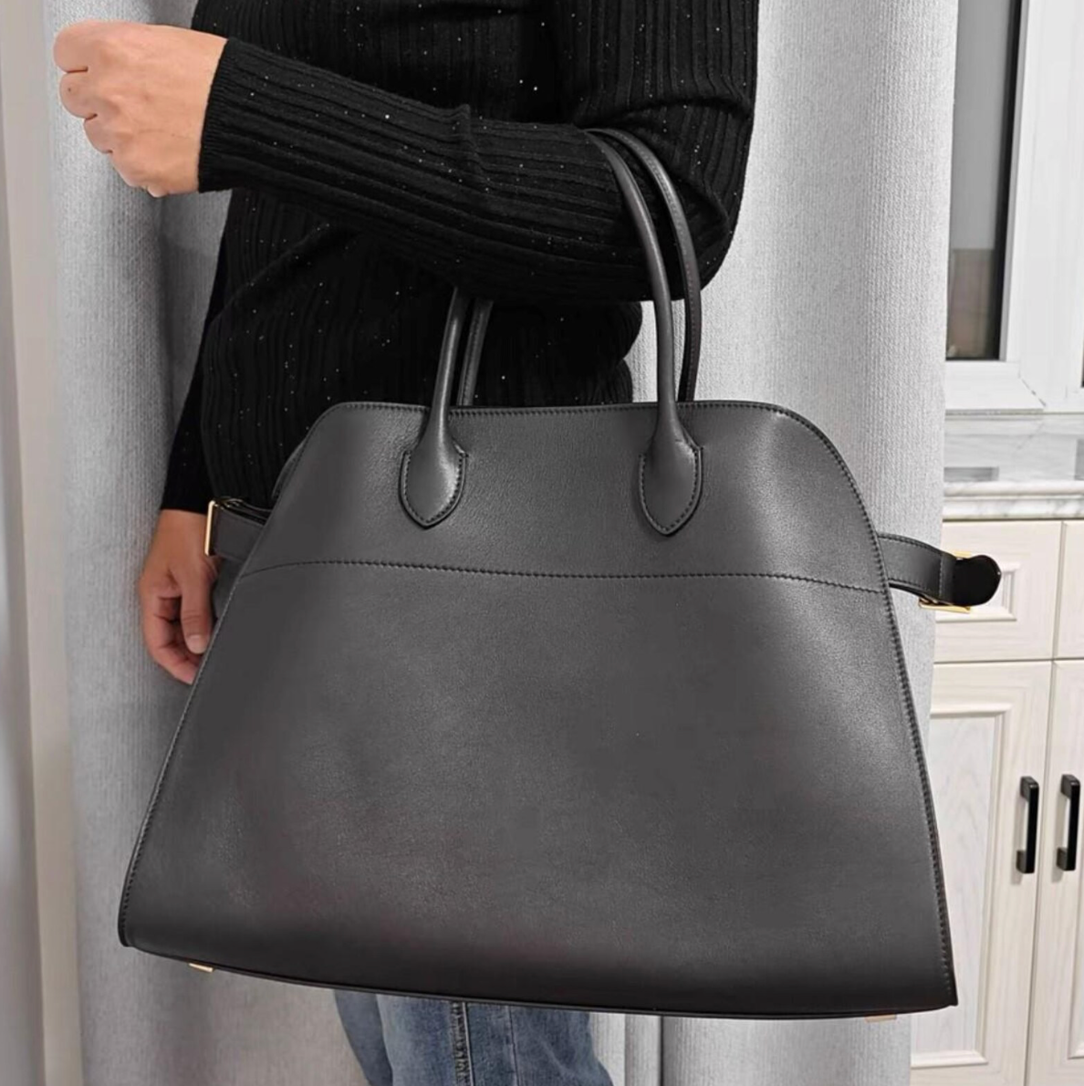 Large tote