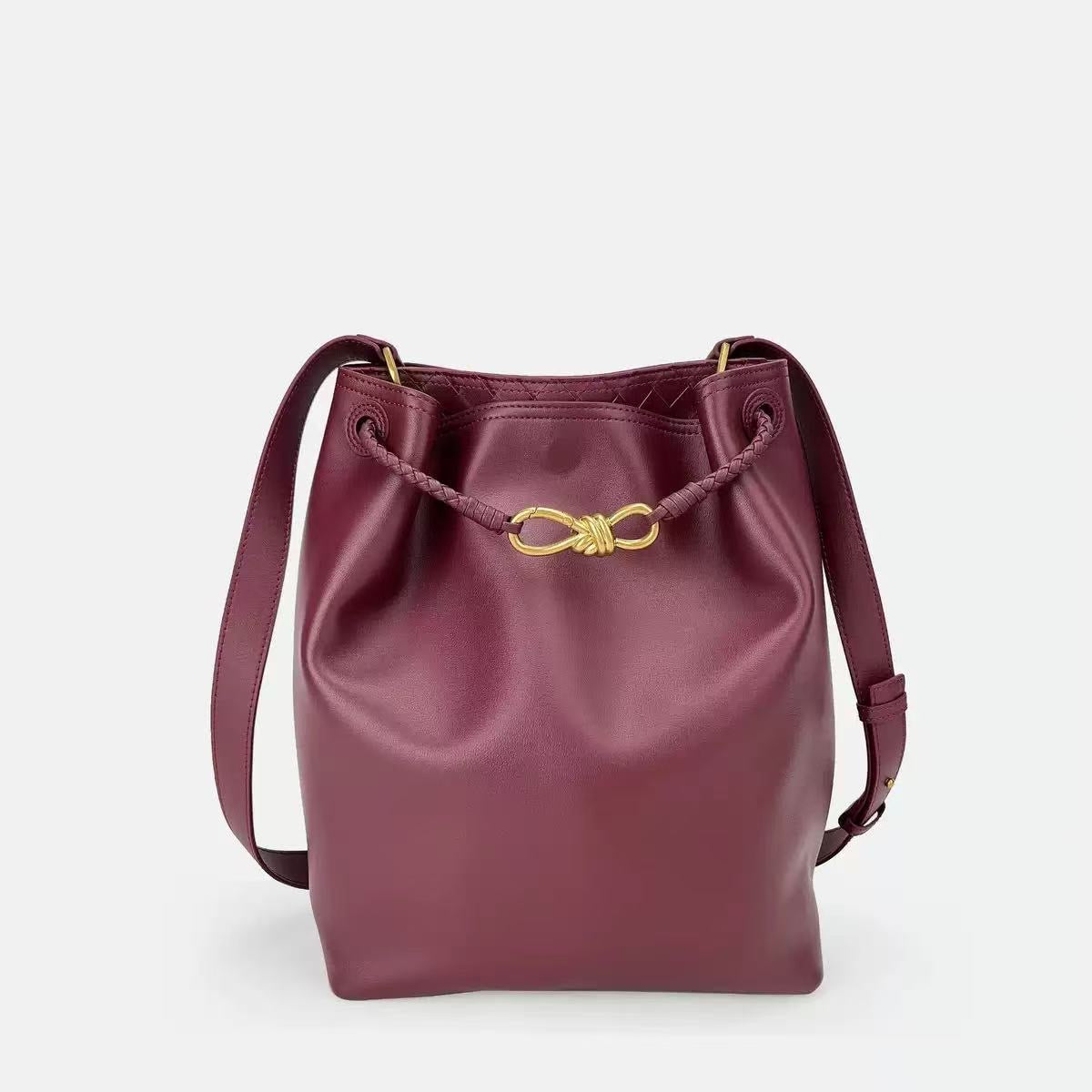 Commuter bucket bag