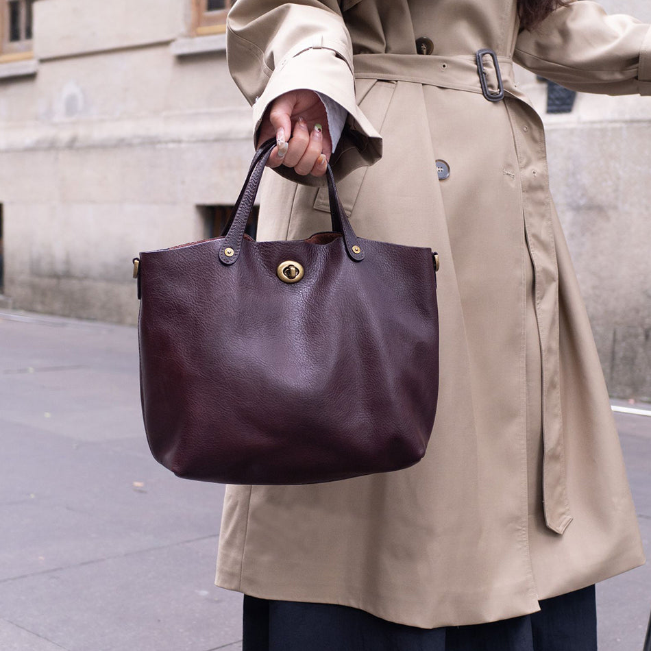 VENE Vintage Full-Grain Vegetable-Tanned Leather Crossbody bag