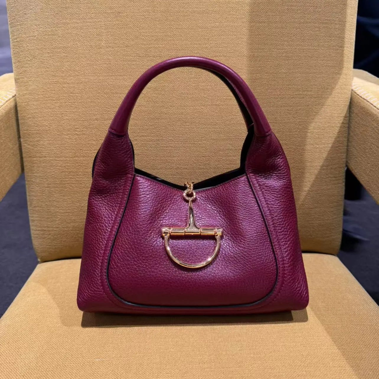 Softbit shoulder bag