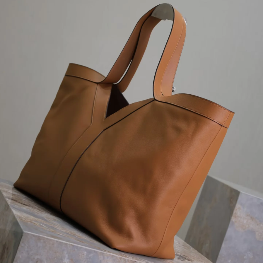 VG leather handbag