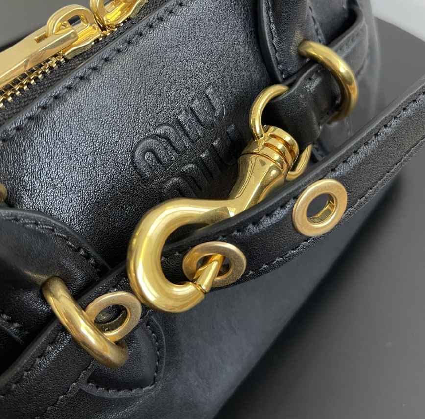 Aventure mini leather bag