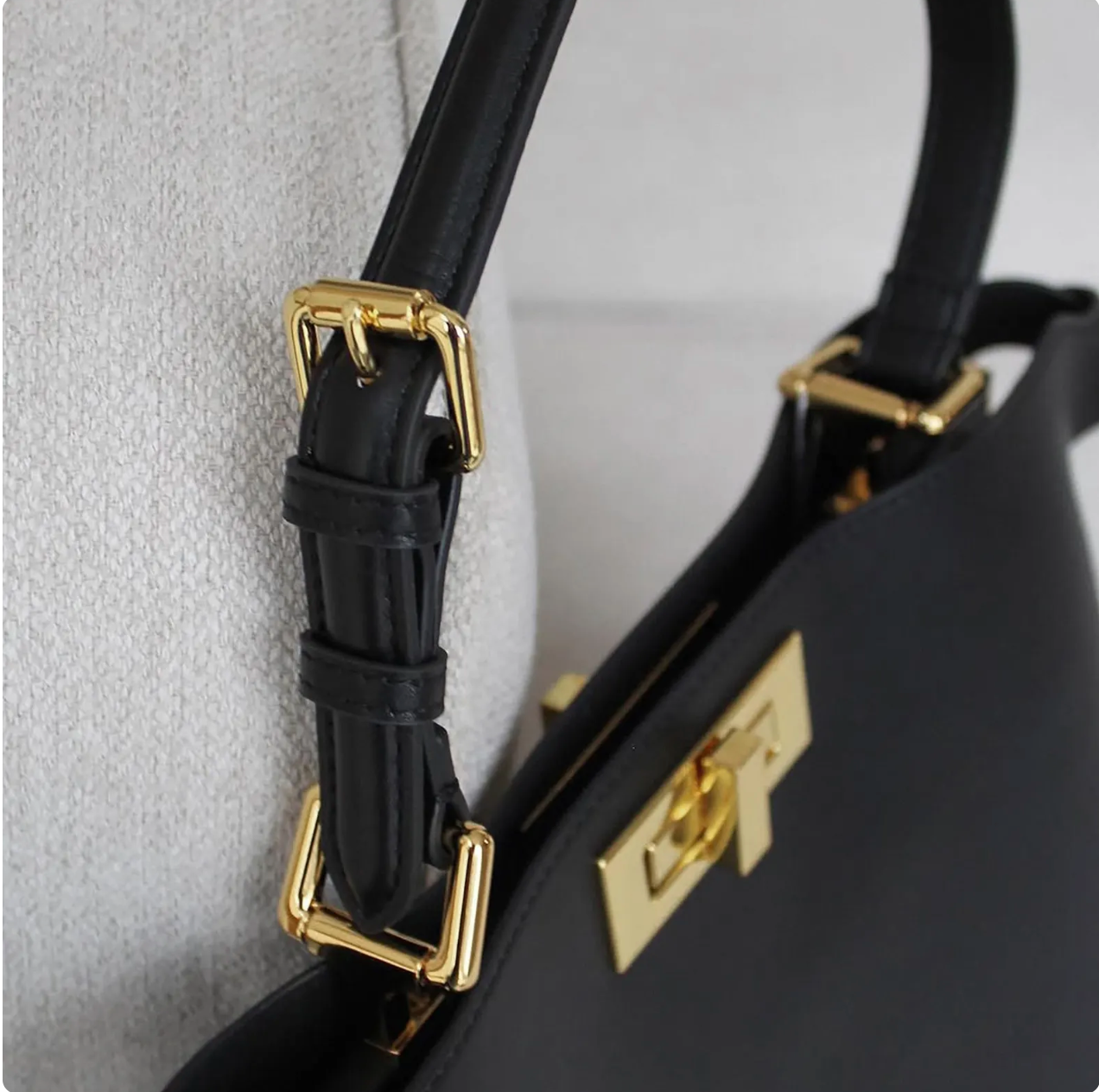 Fashion designer bag