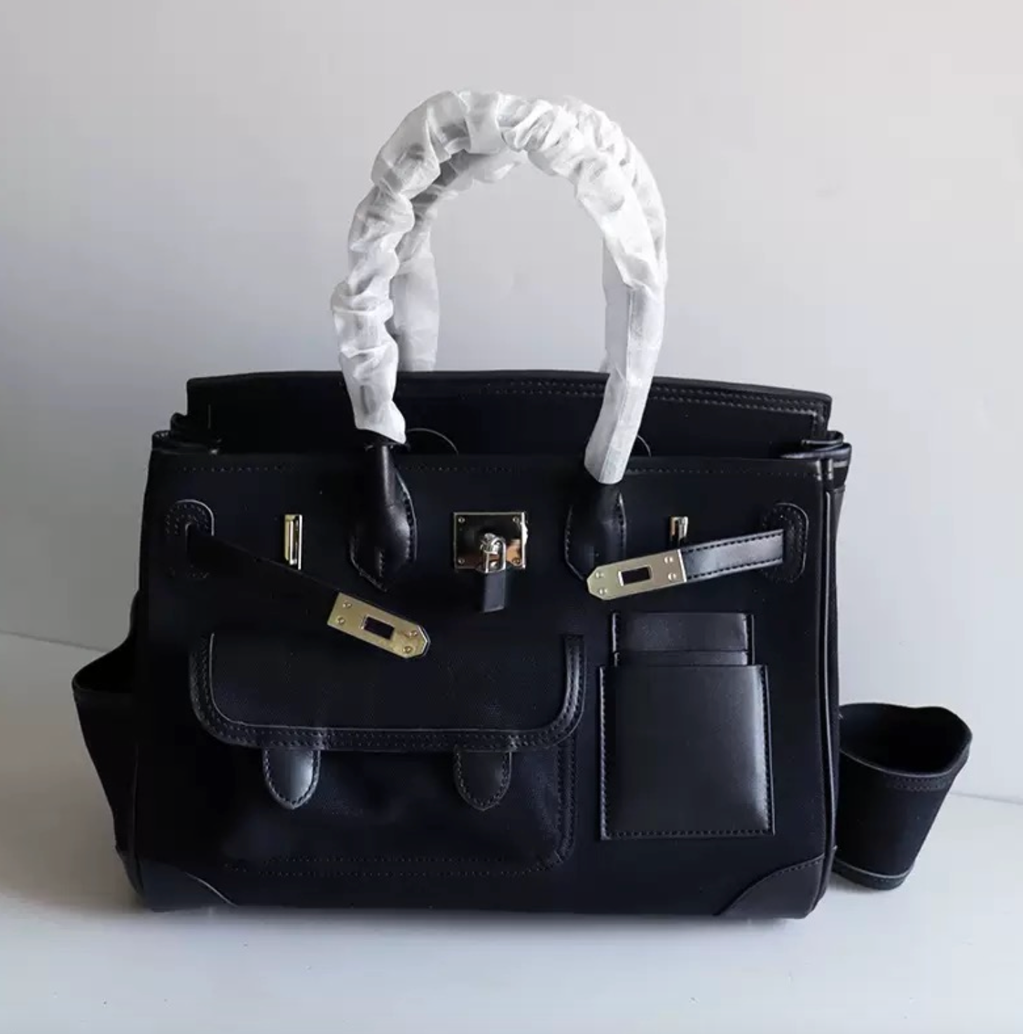 Vene crossbody bag