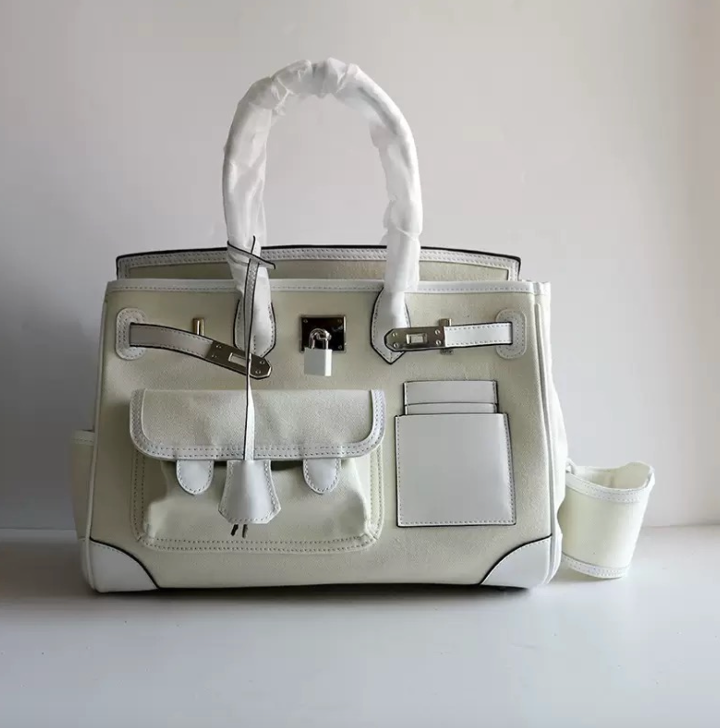 Vene crossbody bag