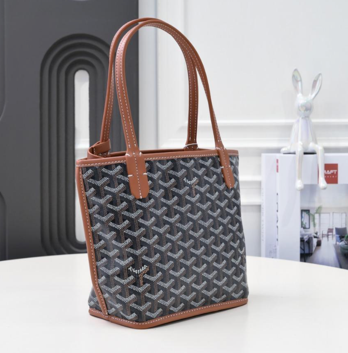 Sunset Chic Tote Bag – With Matching Pouch