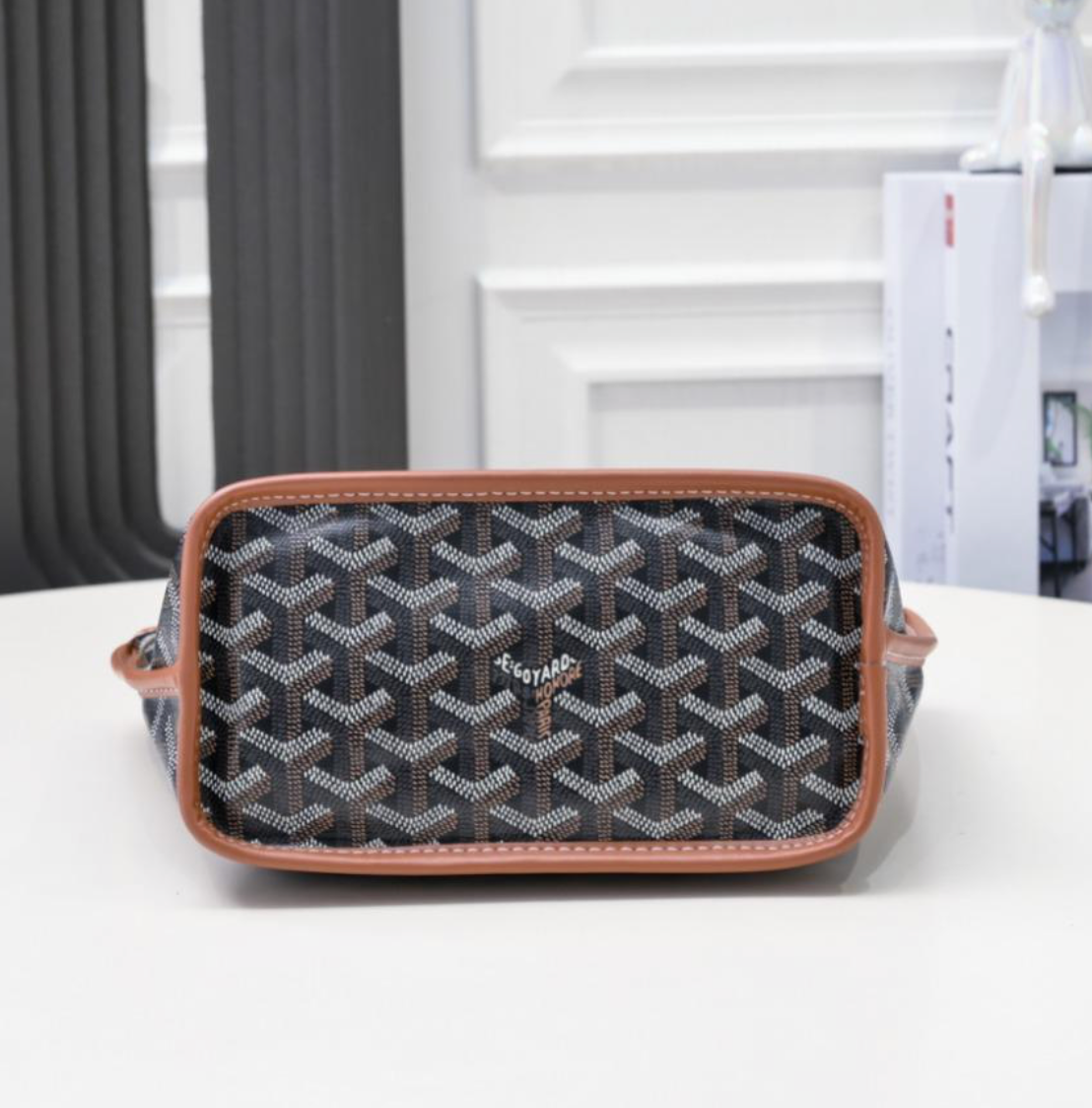 Sunset Chic Tote Bag – With Matching Pouch