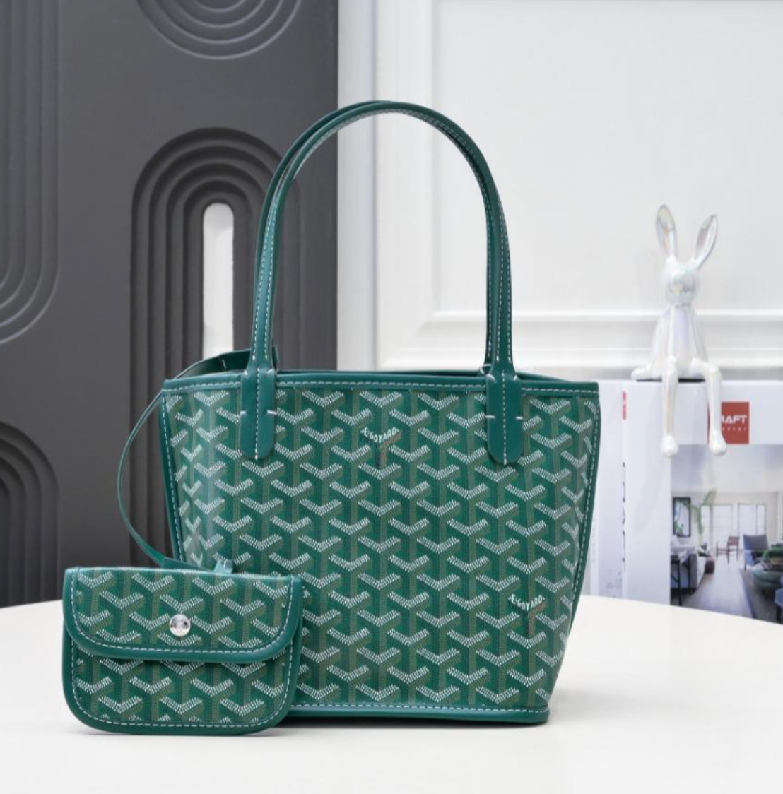 Sunset Chic Tote Bag – With Matching Pouch