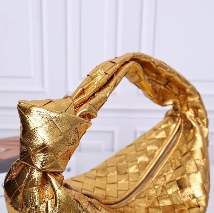 Knotted Intrecciato Lambskin Hobo Bag – Metallic Gold