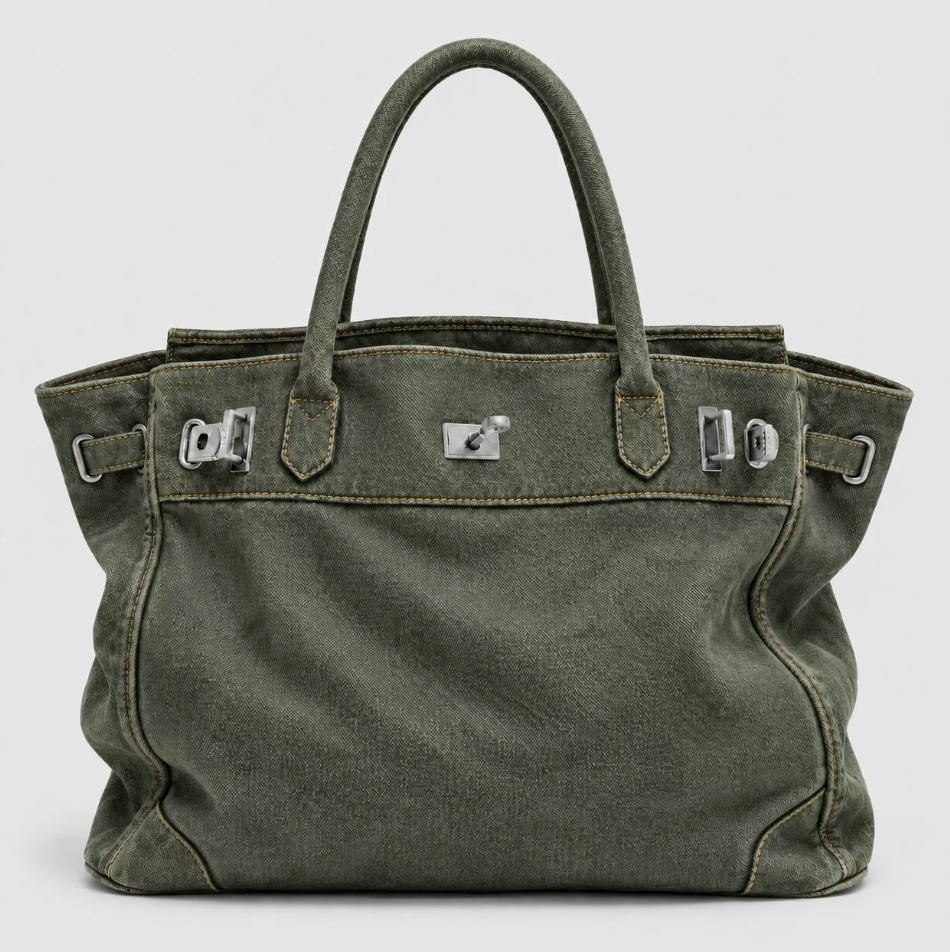 VENE Iconic Bag in a deep shade, front view