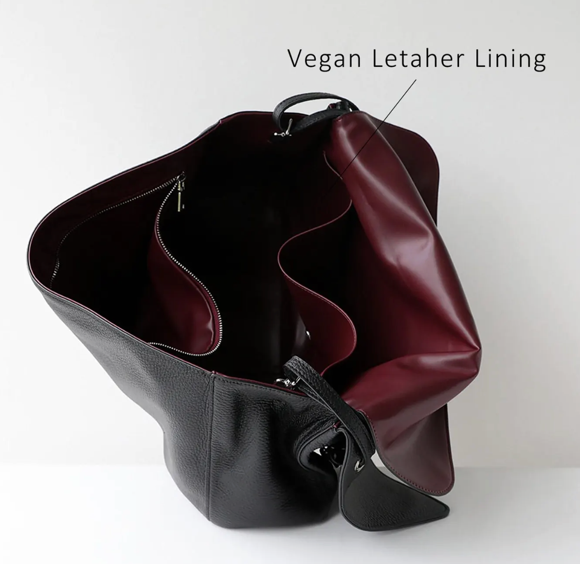 Exterior flap pocket detail on the Venebag Turn-Lock Crossbody