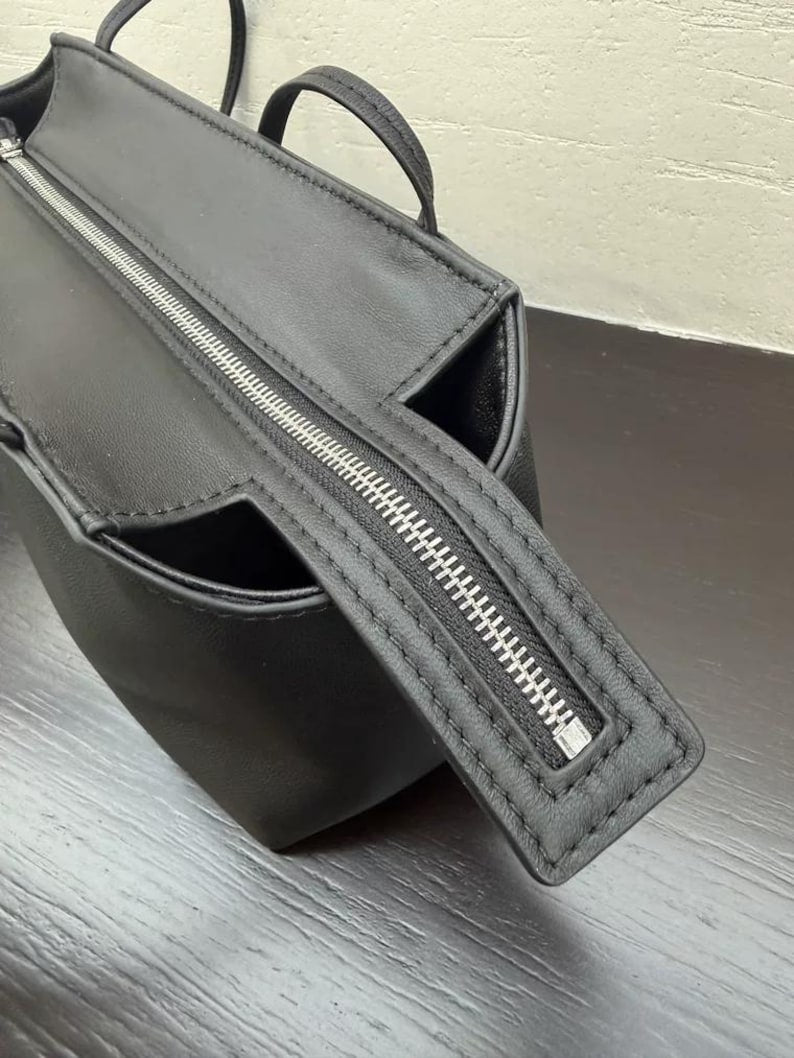The Venebag Bare Shoulder Bag in the Coffee colorway